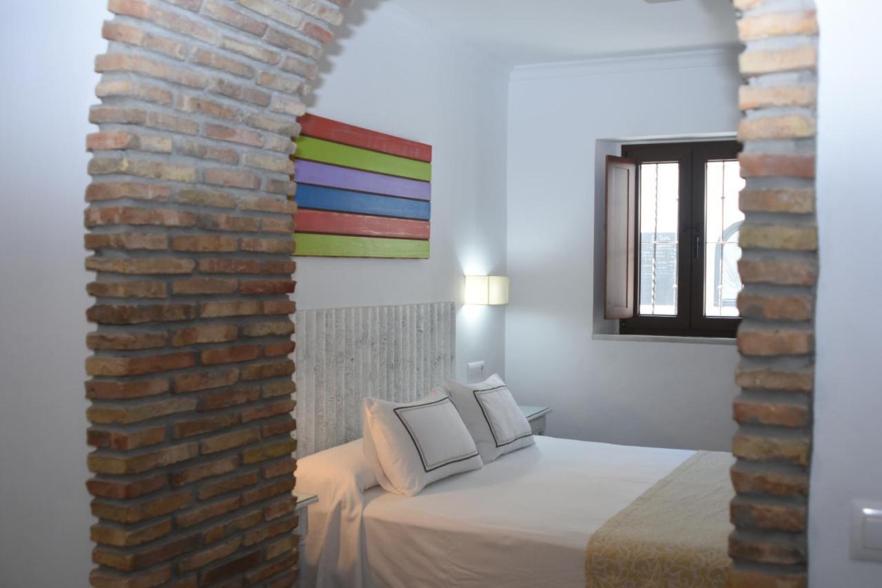 Hostal Dona Lola Marina ساهارا ذي لوس أتونِس المظهر الخارجي الصورة