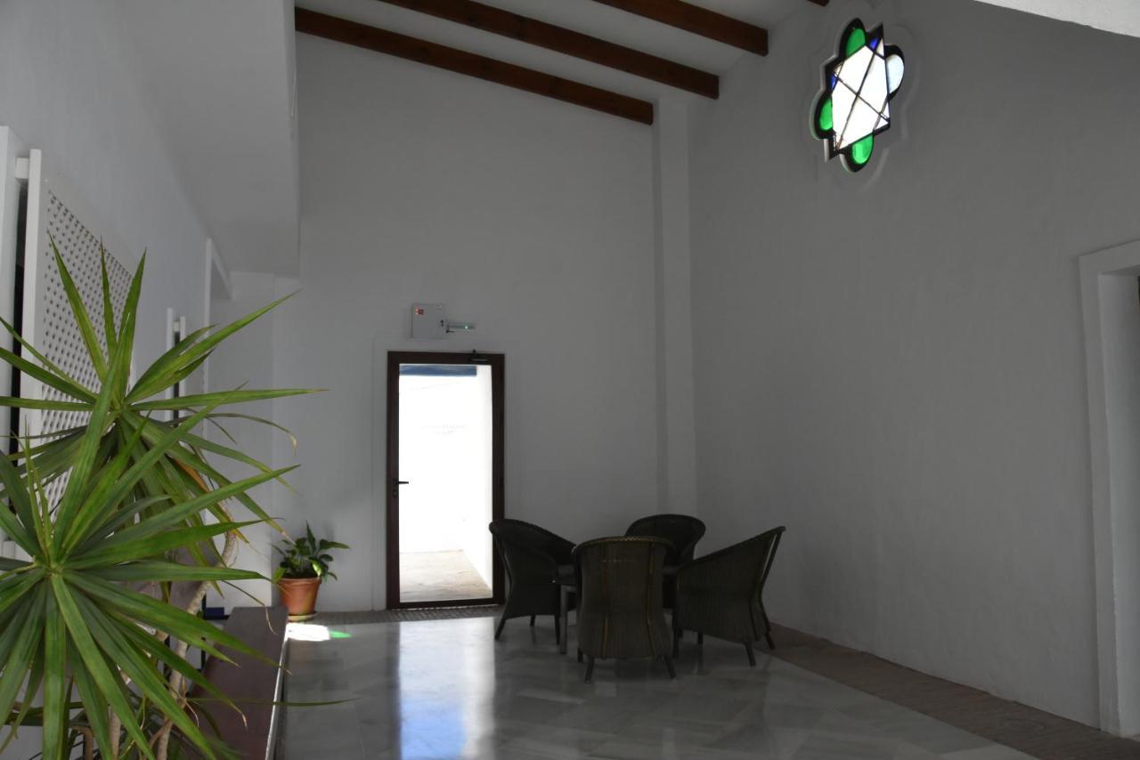 Hostal Dona Lola Marina ساهارا ذي لوس أتونِس المظهر الخارجي الصورة