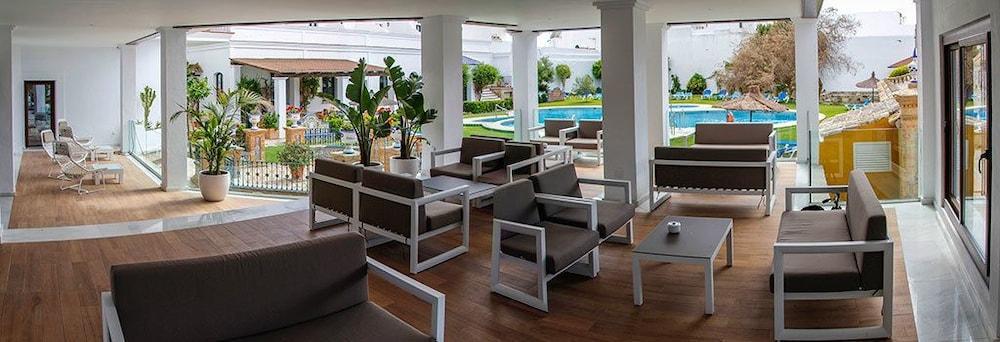 Hostal Dona Lola Marina ساهارا ذي لوس أتونِس المظهر الخارجي الصورة